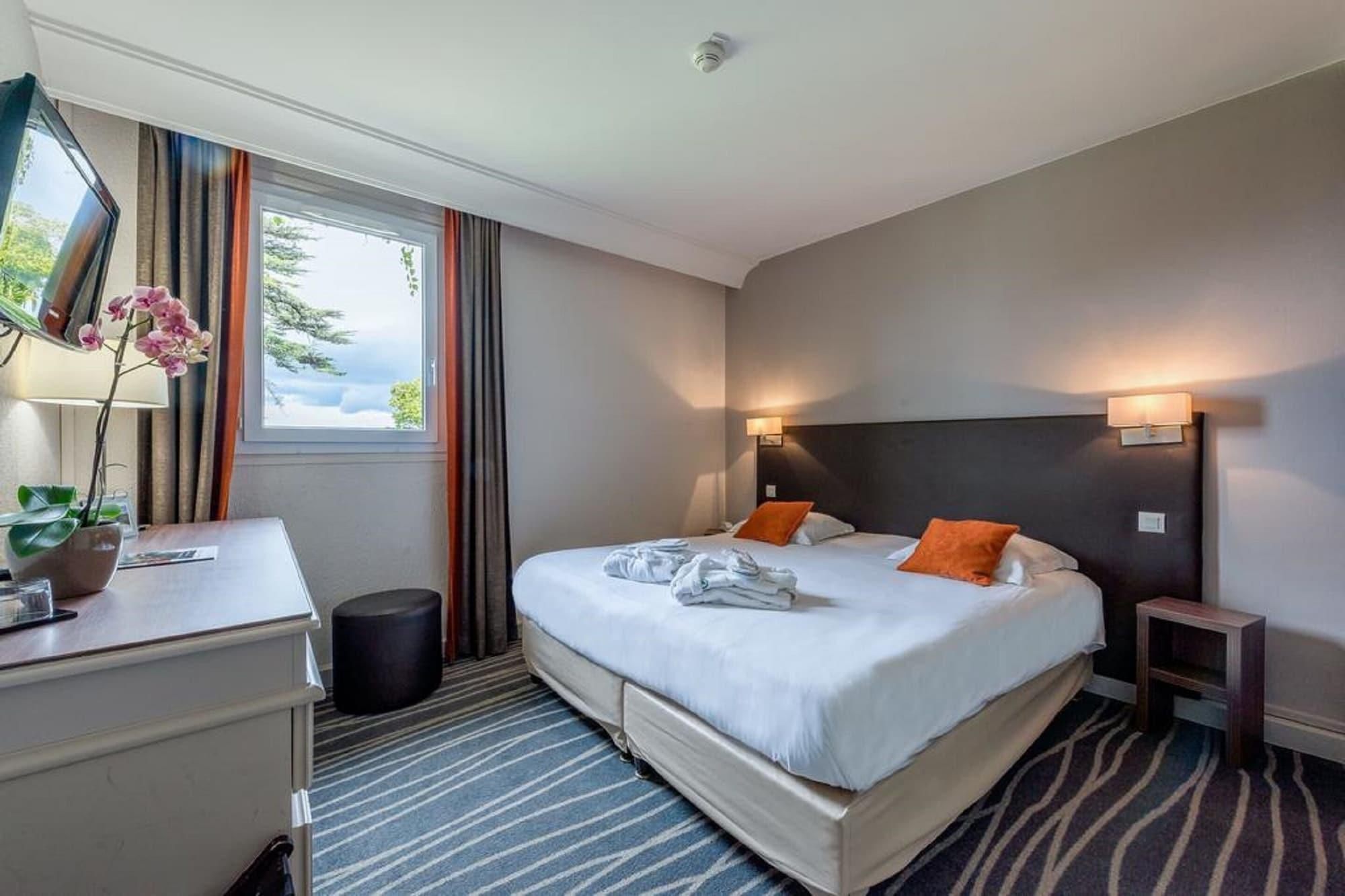 Logis Hotels- Et Restaurant Domaine De Fompeyre Hotel 3*